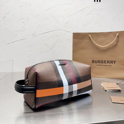 BURBERRY セカンドバッグ