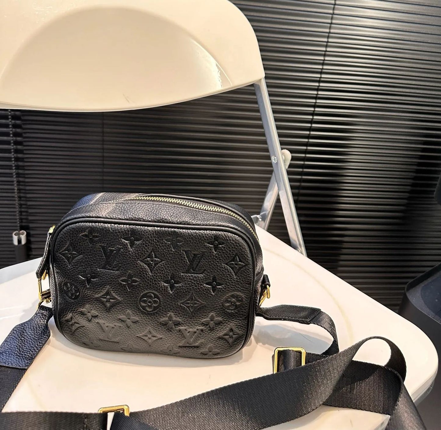 ◇Louis Vuitton◇ 新作カメラバッグは容量もサイズも大好評