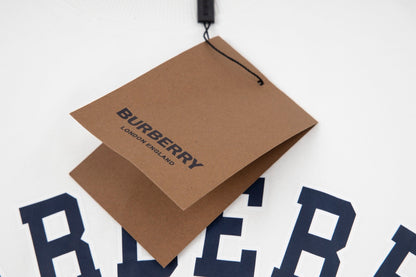 【 Burberry 旗艦店】ご好評に付き再入荷！！