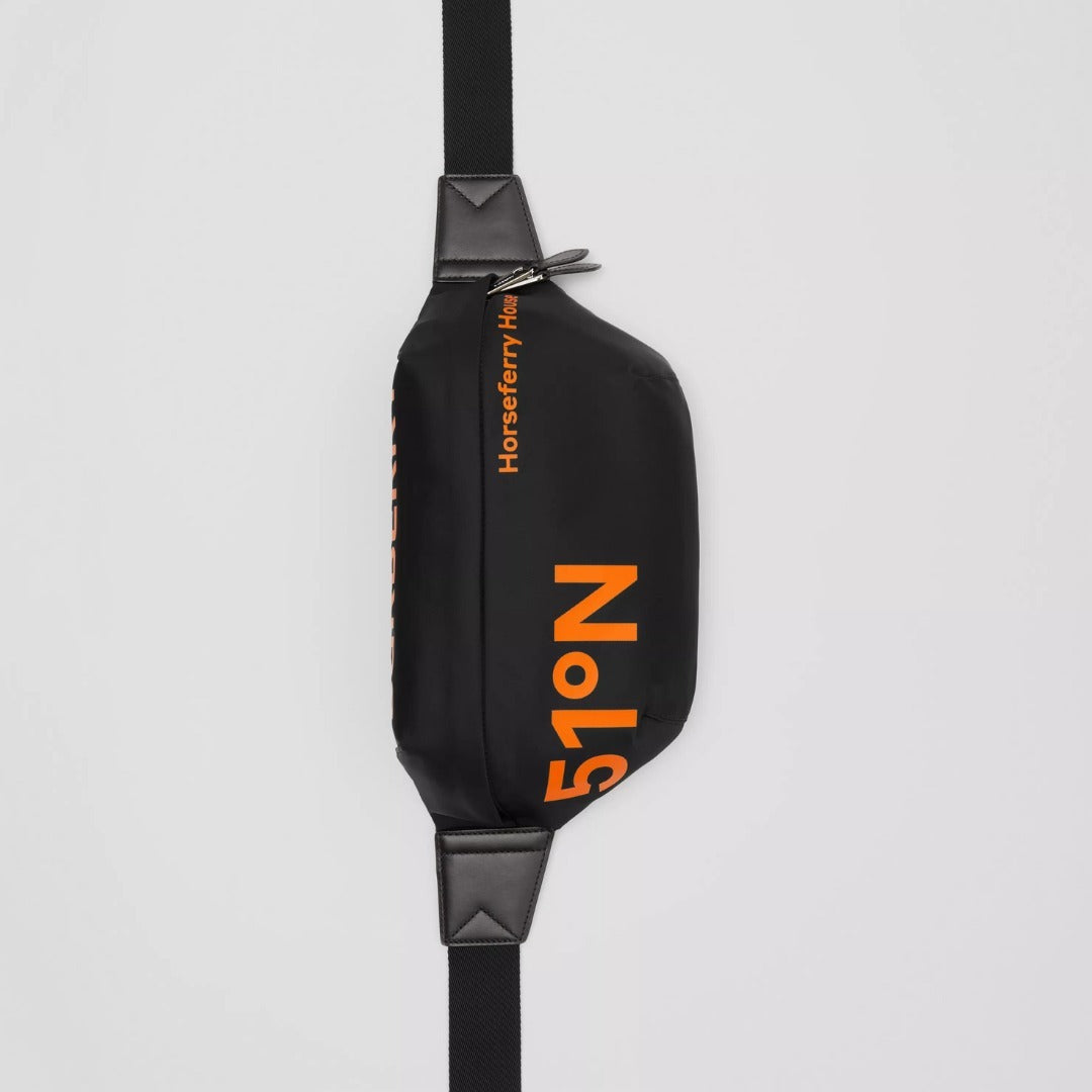 新作【BURBERRY】バーバリー ソニー ナイロン バナナバッグ