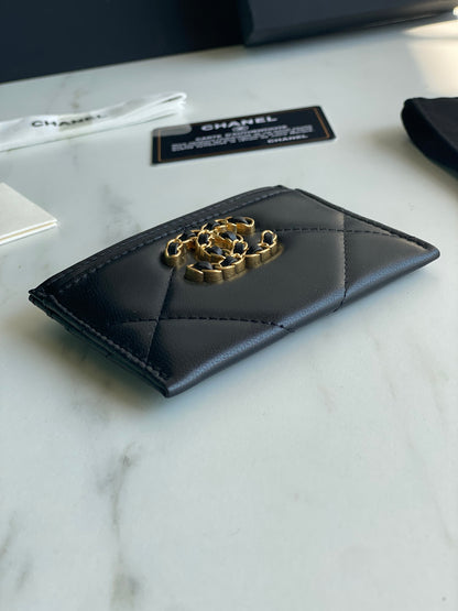 CHANEL 19 CARD HOLDER AP1167