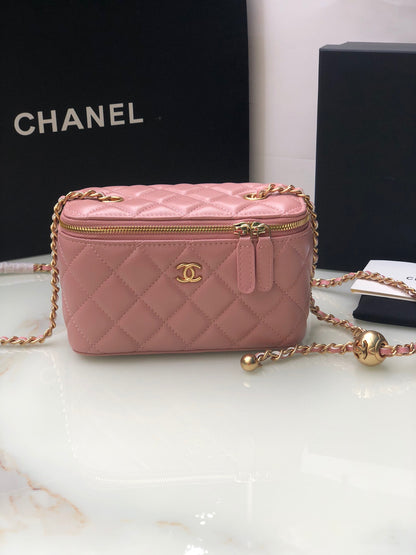 Chanel Classic Vanity 22C Bag with Chain AP2303