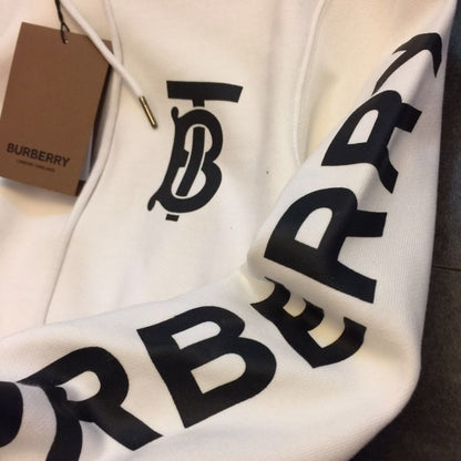 【BURBERRY】男女兼用 ご好評に付き再入荷！