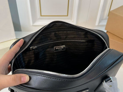 【PRADA 公式 旗艦店】プラダ ブリーフケース 当日出荷 好評に付き再入荷！30*20CM 240719