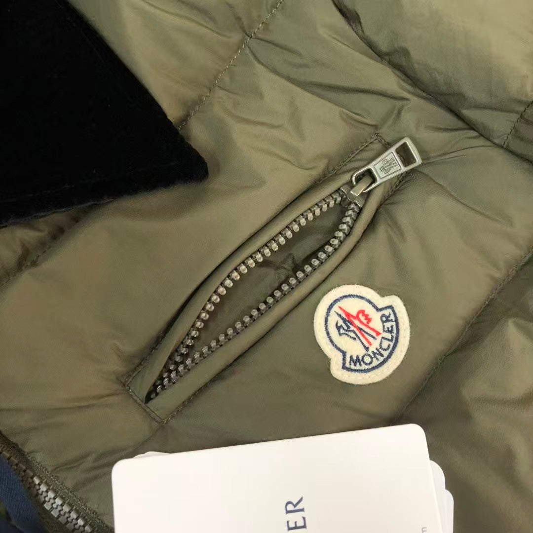 【Moncler全国送料無料】【即日出荷】新作数量限定予行販売モンクレールダウンジャケット