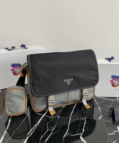 【 PRADA 公式旗艦店】プラダ ショルダーバッグ 当日出荷 好評に付き再入荷！32*24*12CM