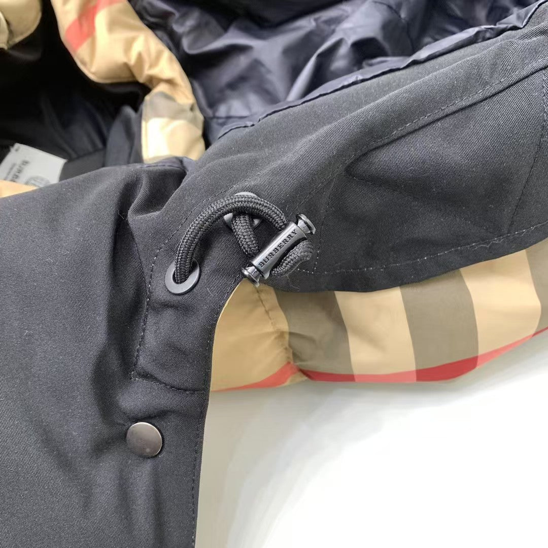 【BUREERRY公式 旗艦店】（バーバリー）ダウンジャケット、ご好評に付き再入荷！！