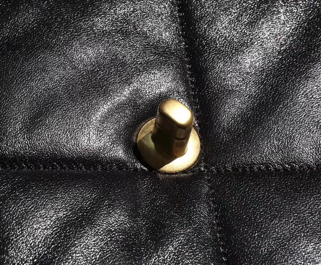 CHANEL 19 LARGE HANDBAG AS1161B0485294305