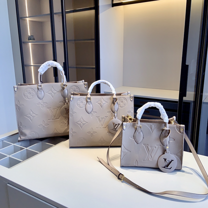 【LOUIS VUITTON】LV 2023 新製品 専門店定番の大きい押し花シリーズで、定番Onthego Toteショッピングバッグ