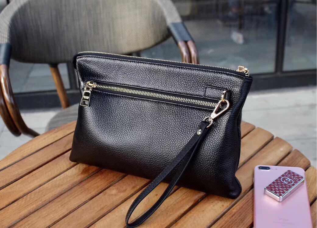 【PRADA 公式 旗艦店】プラダ クラッチバッグ当日出荷 好評に付き再入荷！28*18.5*3CM