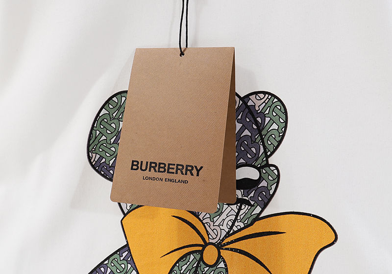 【Burberry】男女兼用、ご好評に付き再入荷！