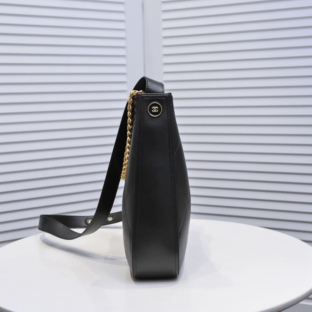 【Chanel 】【シャネル】ショルダーバッグ & クロスボディバッグ 28x29x7 cm