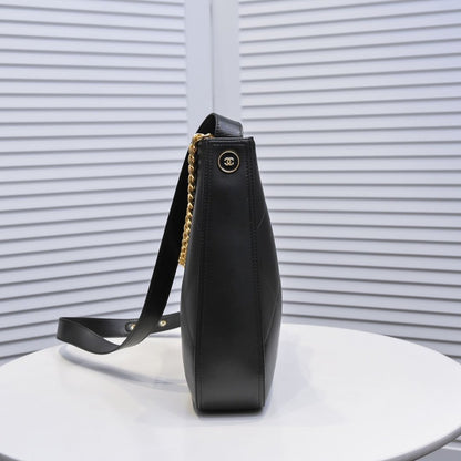 【Chanel 】【シャネル】ショルダーバッグ & クロスボディバッグ 28x29x7 cm