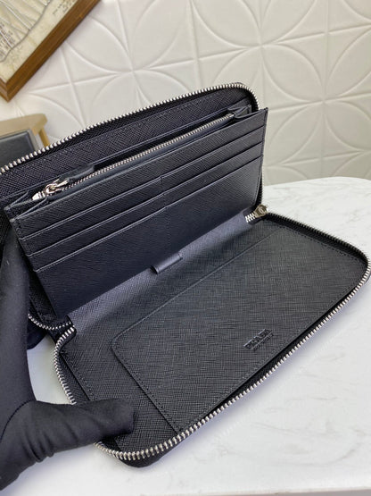 PRADA(プラダ) 財布 21x12cm