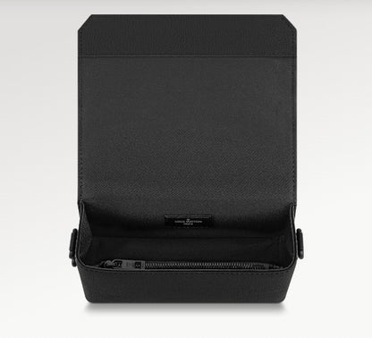 高機能でおしゃれ♪【LOUISVUITTON】ミニショルダーバッグ