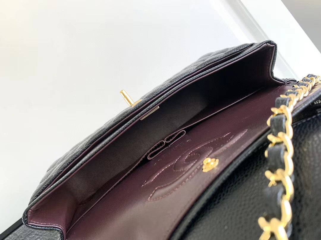 Chanel Flap Bag Carviar Leather Black Medium 1112