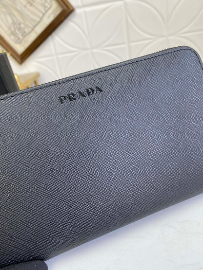 PRADA(プラダ) 財布 21x12cm