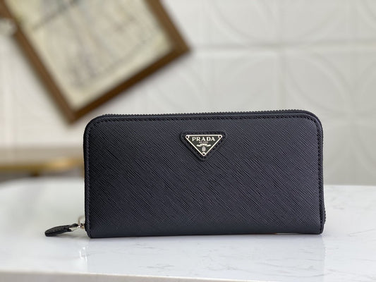 PRADA(プラダ) 財布19x12cm