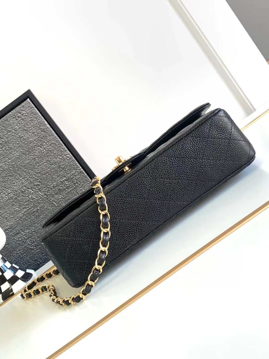 Chanel Flap Bag Carviar Leather Black Medium 1112