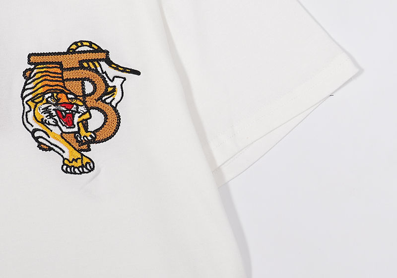 【Burberry】男女兼用、ご好評に付き再入荷！